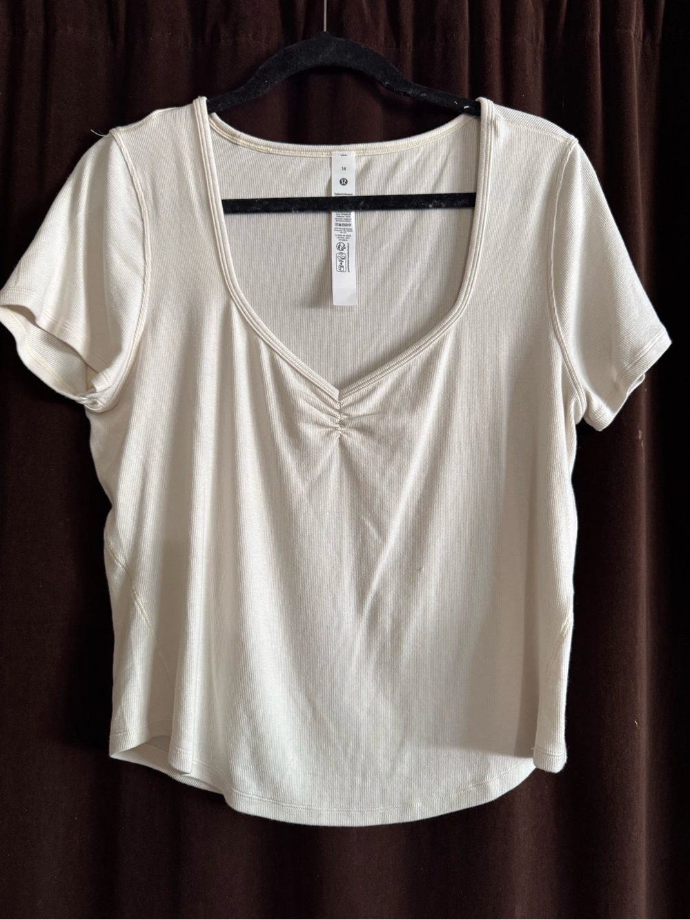 Lululemon hold tight Women's Cream Short-Sleeve V-Neck Top
